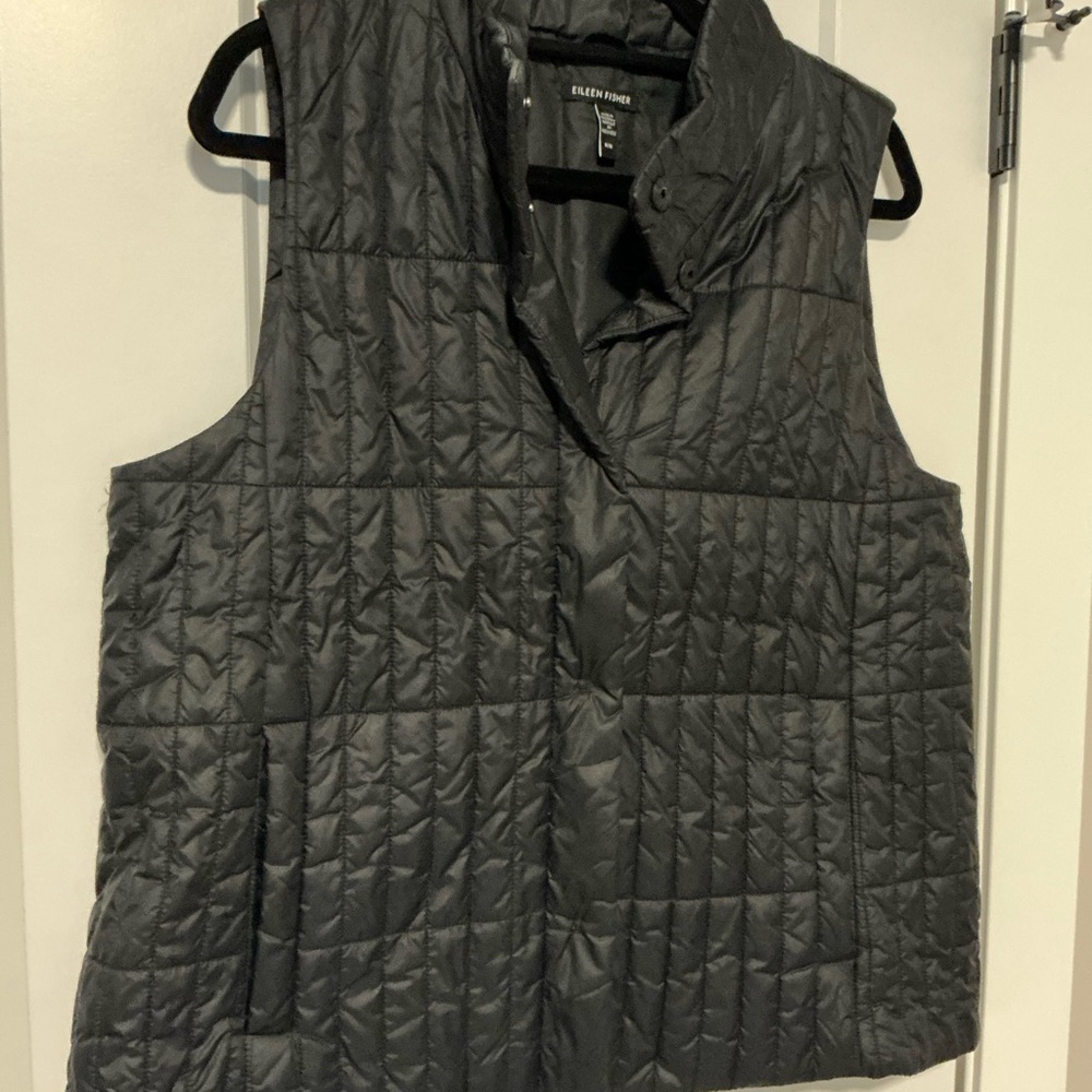 Eileen Fisher Black quilted vest medium